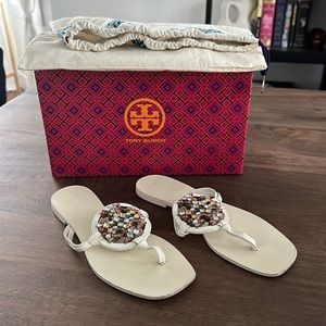 Tory Burch Sandals Flat, white, size: US8, eur 39, with box & bag.